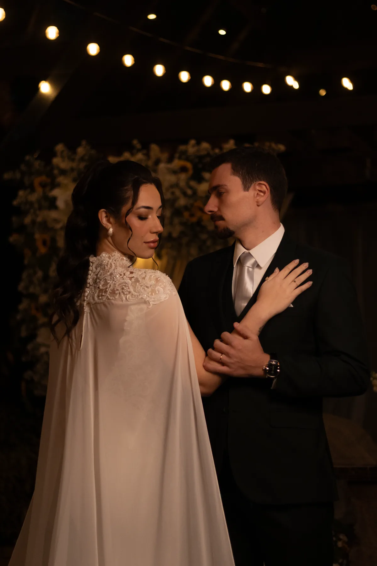 Casal de noivos durante a celebração